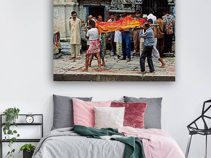 Nepal. Kathmandu. Cremation in Pashupatinath by Marco Brivio