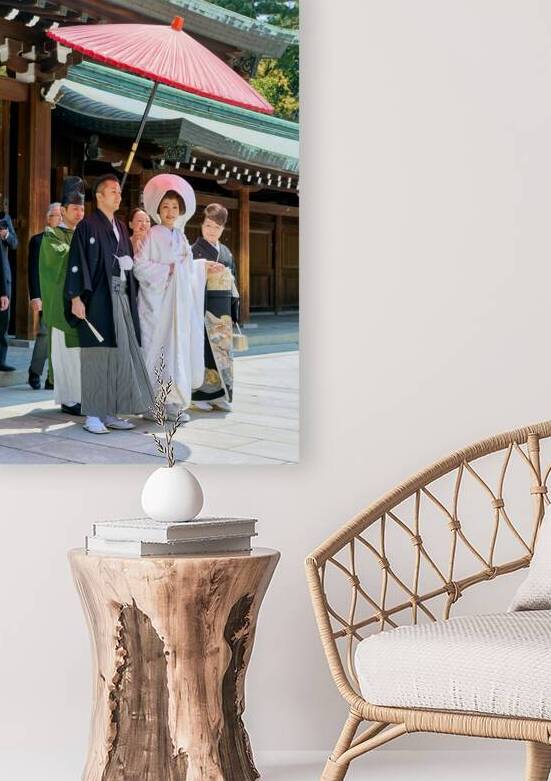 Traditional wedding ceremony in Tokyo at Meiji Jingu shrine by Marco Brivio