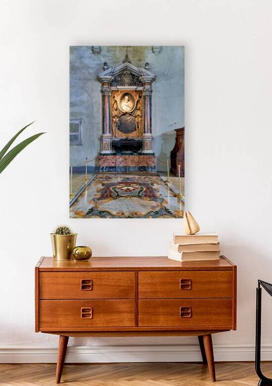 San Pietro in Vincoli houses Cardinal Vecchiarellis tomb by Marco Brivio