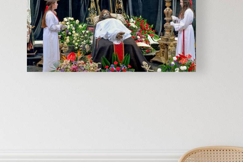 Celebration at Iglesia de Santa Isabel de Portugal in Zaragoza by Marco Brivio